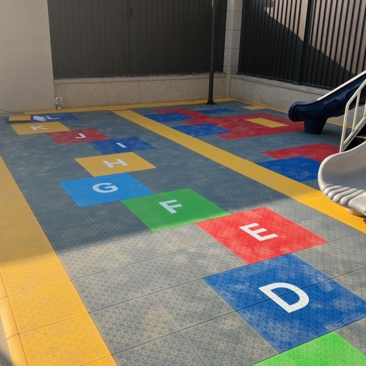 Professional Interlocking PP M - Outdoor Sport Floor Tiles recensie en prijs